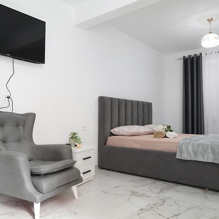 Rozafa Guest Room Center Shkodër エクステリア 写真