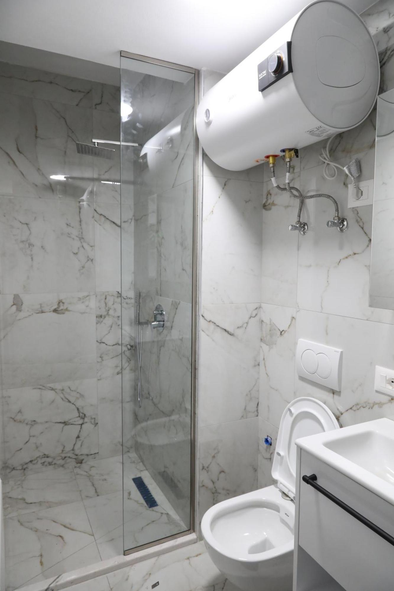 Rozafa Guest Room Center Shkodër エクステリア 写真