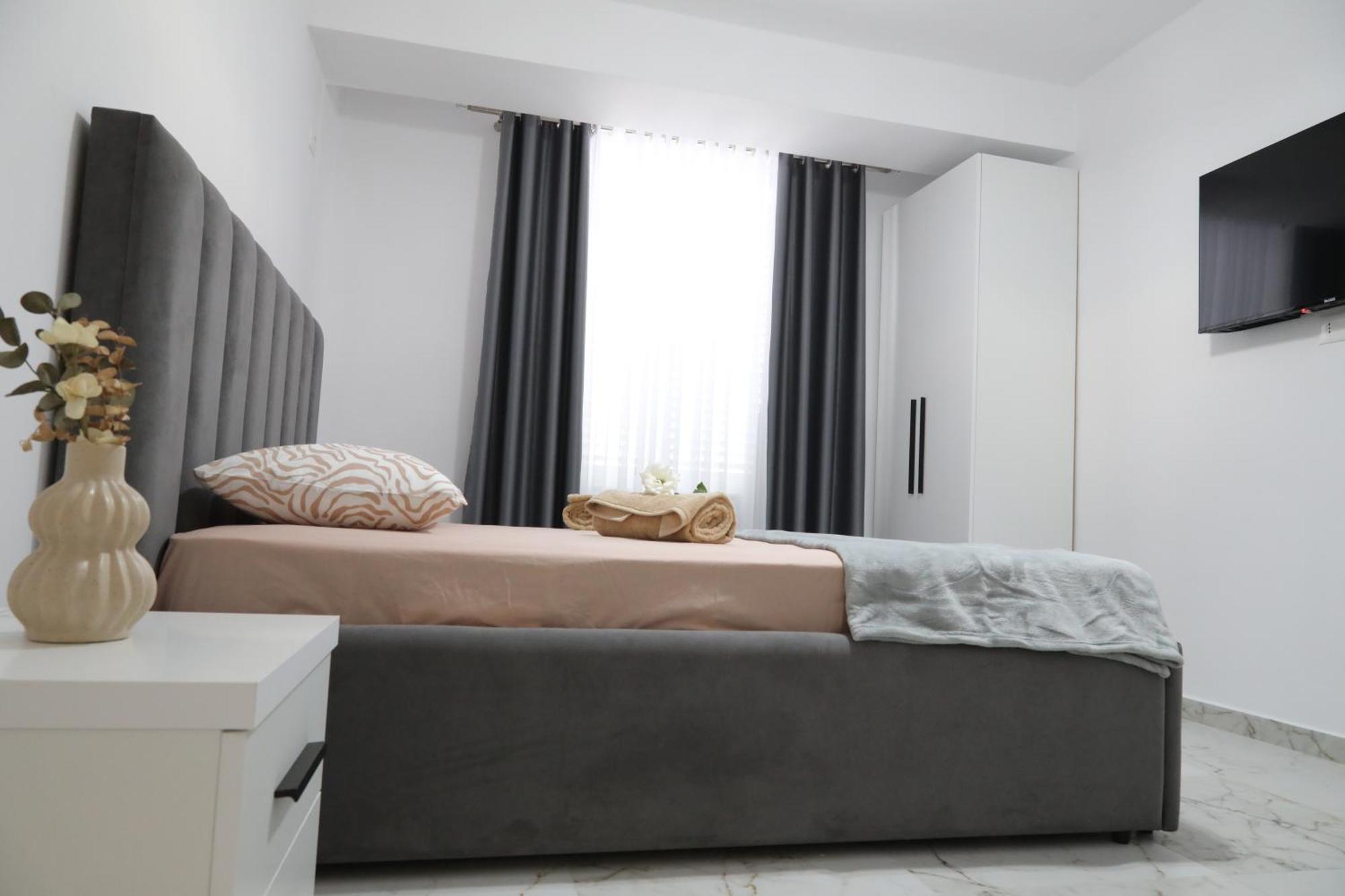 Rozafa Guest Room Center Shkodër エクステリア 写真