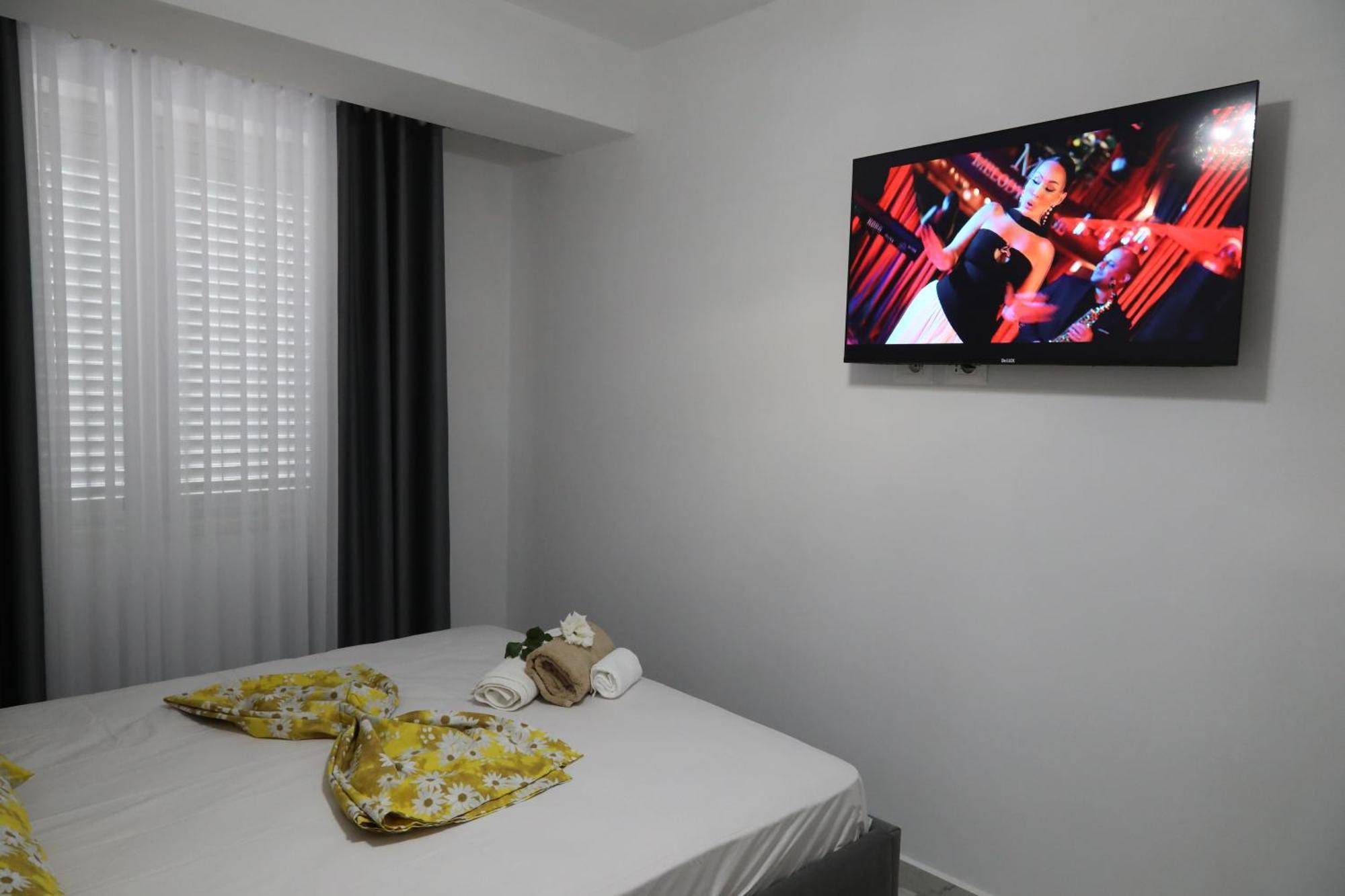 Rozafa Guest Room Center Shkodër エクステリア 写真