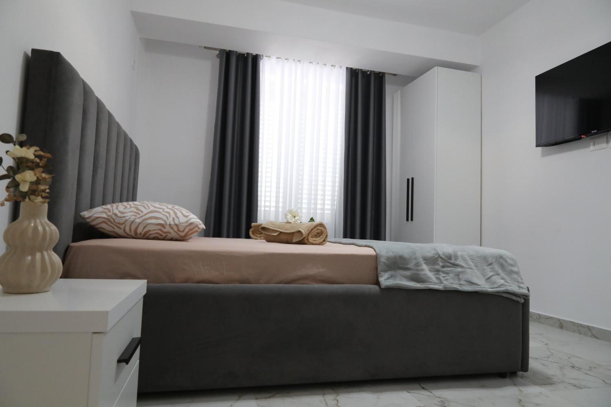 Rozafa Guest Room Center Shkodër エクステリア 写真