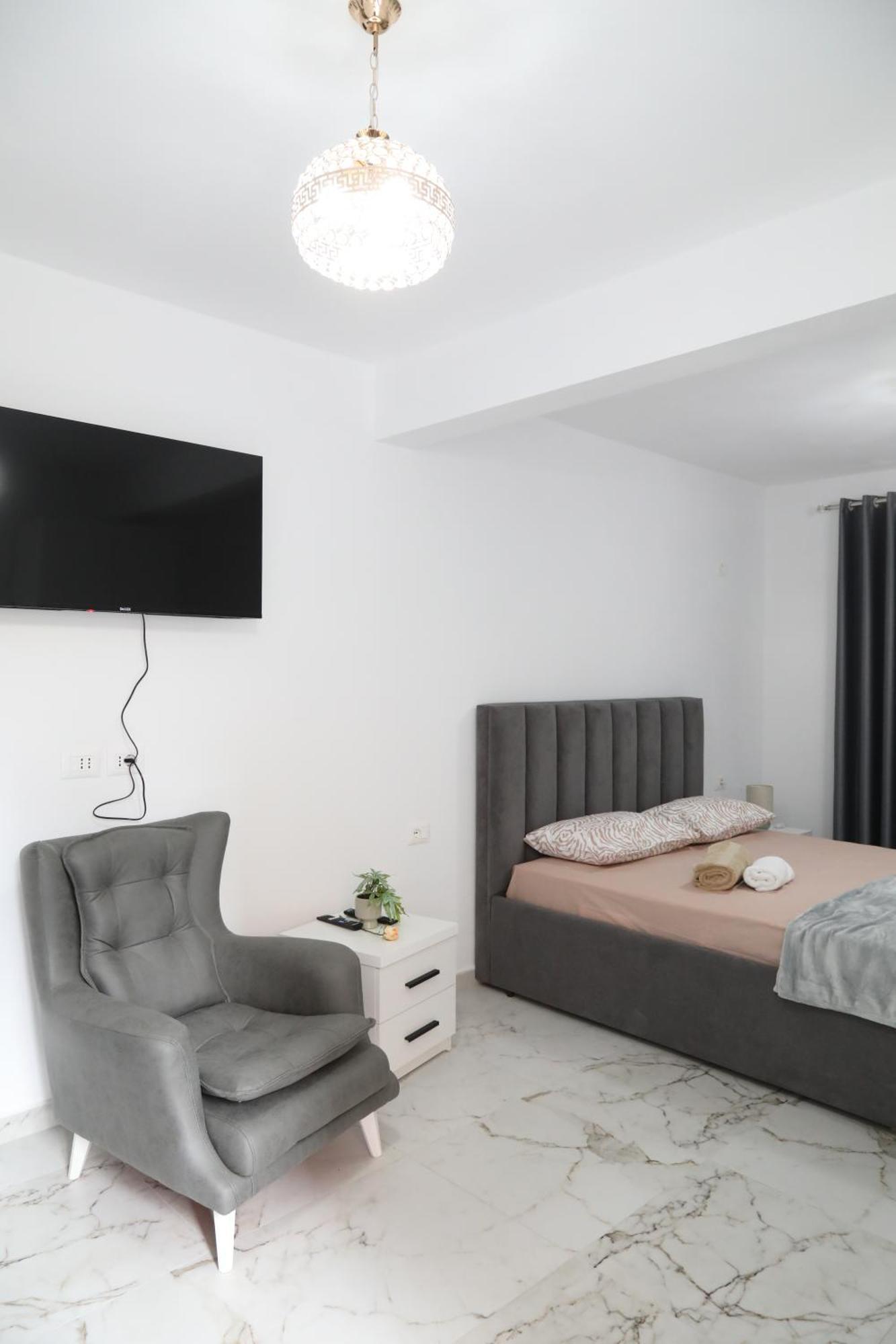 Rozafa Guest Room Center Shkodër エクステリア 写真