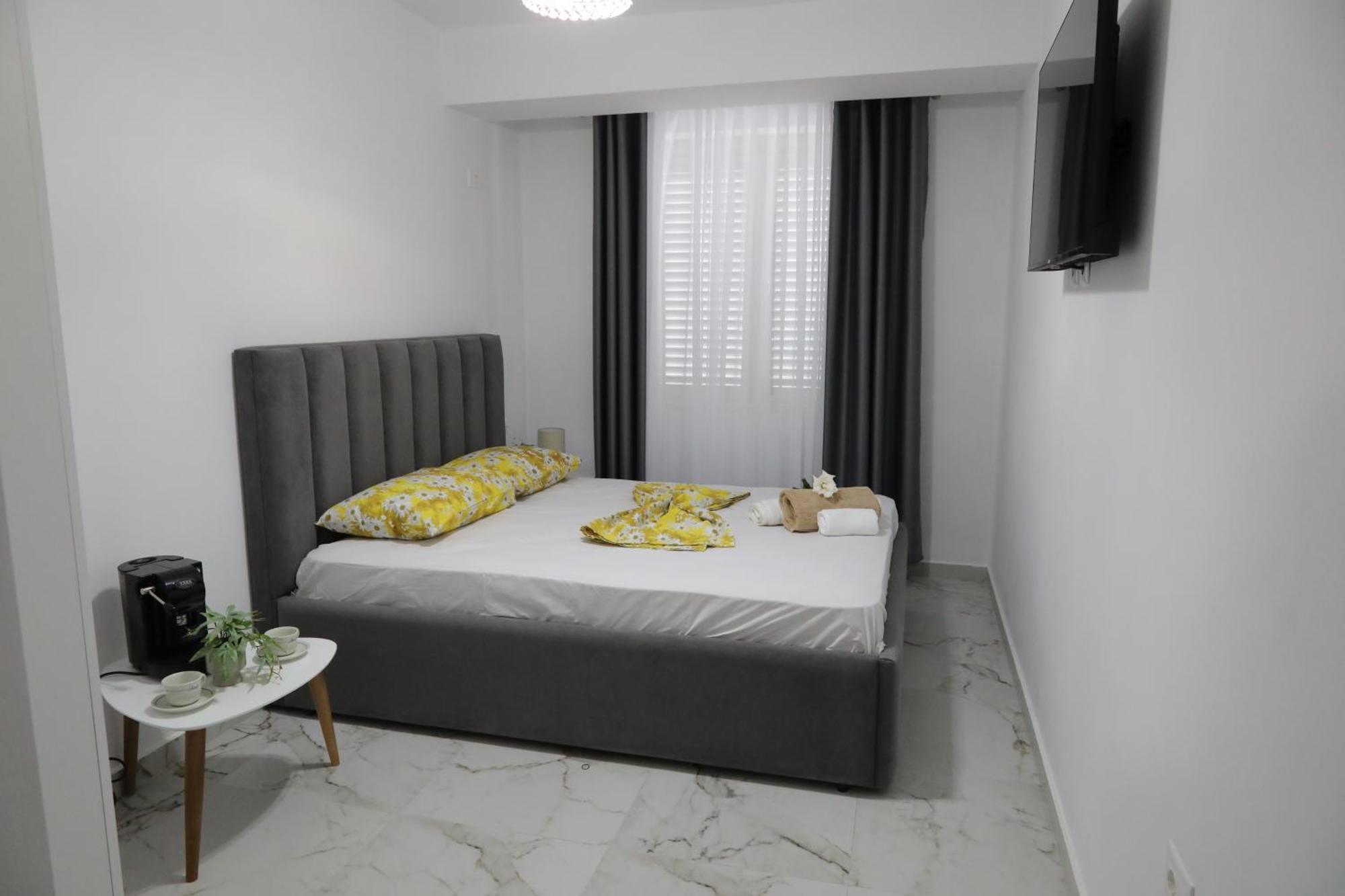 Rozafa Guest Room Center Shkodër エクステリア 写真